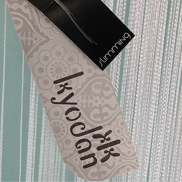 Pink Purple Sports Bra NWT Size Size M - Picture 14 of 17